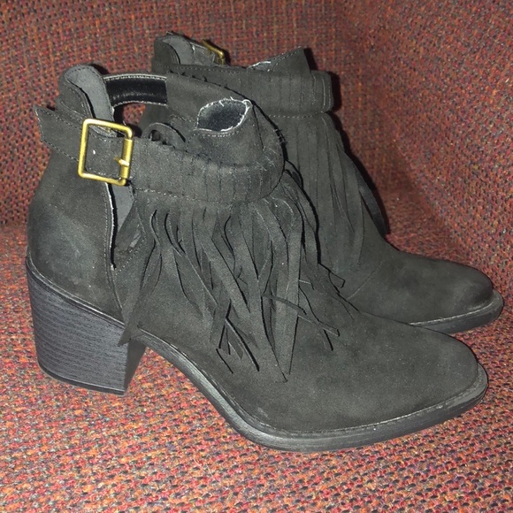 Women’s QUPID black faux suede fringed boots size 6 - Picture 3 of 6